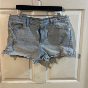 Universal Thread Light Wash Jean Shorts
